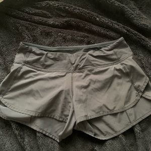 lululemon shorts, size 6